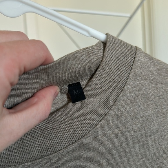 Men’s oversized Essentials T-shirt - Picture 4 of 5